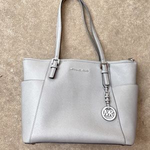 Grey Michael kors tote bag/purse